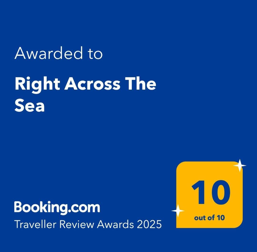 Вілла Right Across The Sea Nea Kallikrateia Екстер'єр фото